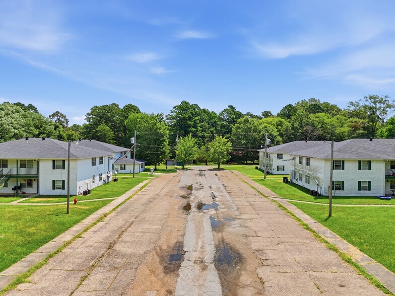More Photos Of 433 Bradley Rd, Warren Apartments For Sale
