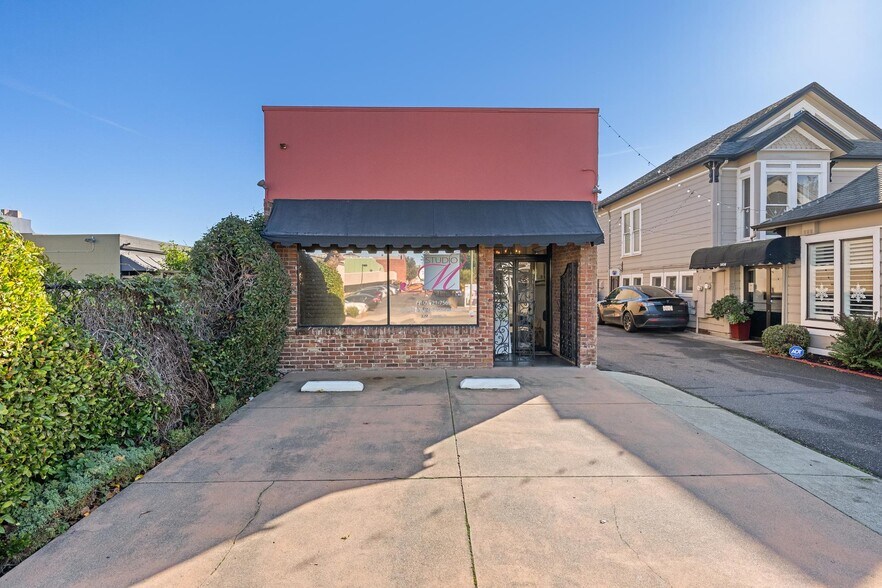 More Photos Of 1422 Everett St, Alameda Freestanding For Sale