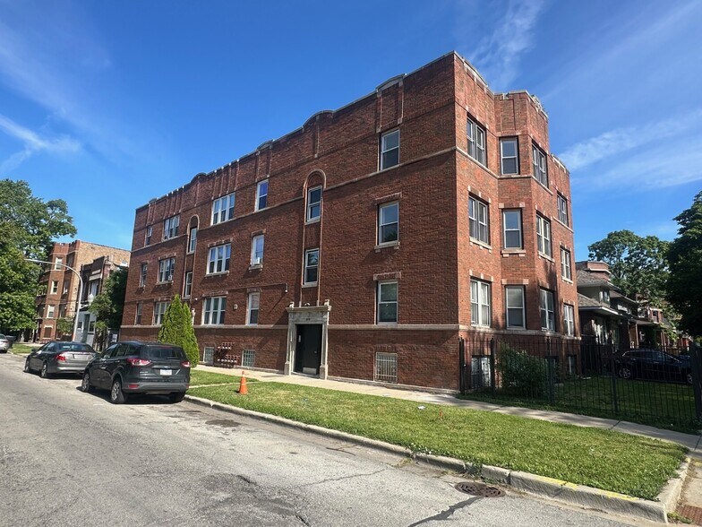 Primary Photo Of 2666-2670 E 78th St, Chicago Apartments For Sale