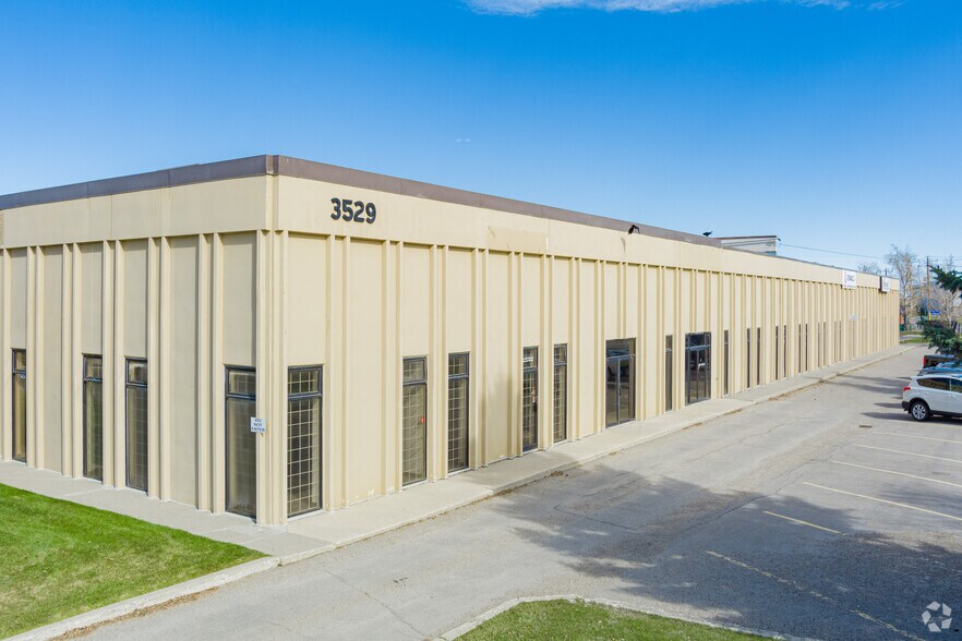 Primary Photo Of 3529 12th St NE, Calgary Warehouse For Lease