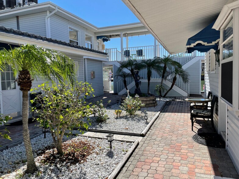 More Photos Of 115 Brightwater Dr, Clearwater Beach Hotel For Sale