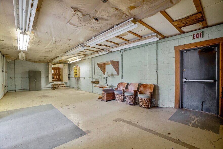 More Photos Of 20 Arroyo Cuyamungue Rd, Santa Fe Warehouse For Sale