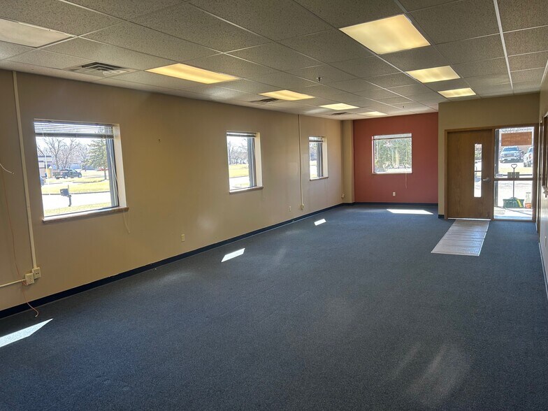 More Photos Of 10760 NE Mankato St, Blaine Manufacturing For Sale