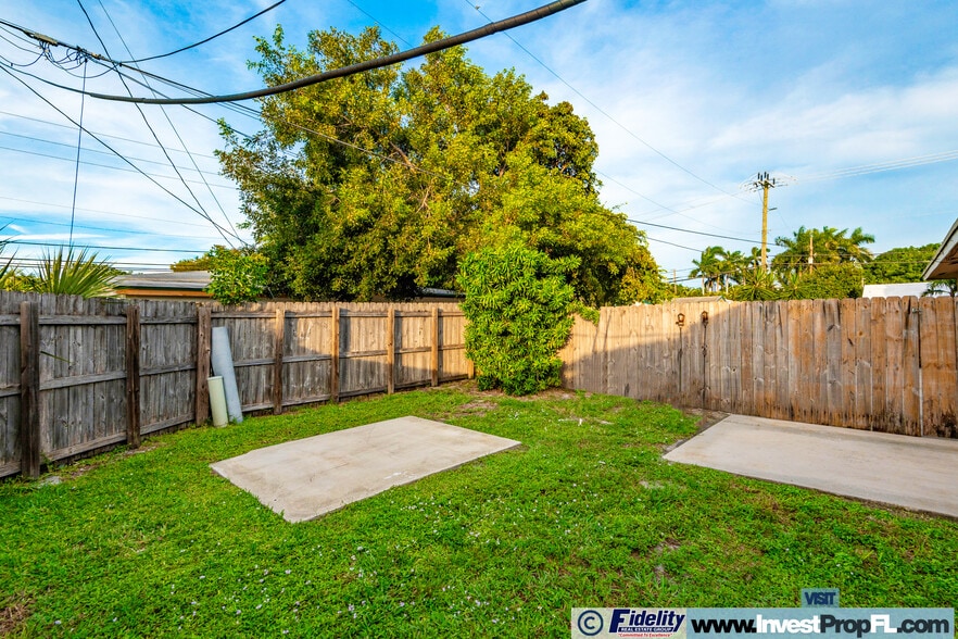 More Photos Of 2581 NE 11th Ct, Pompano Beach Multifamily For Sale