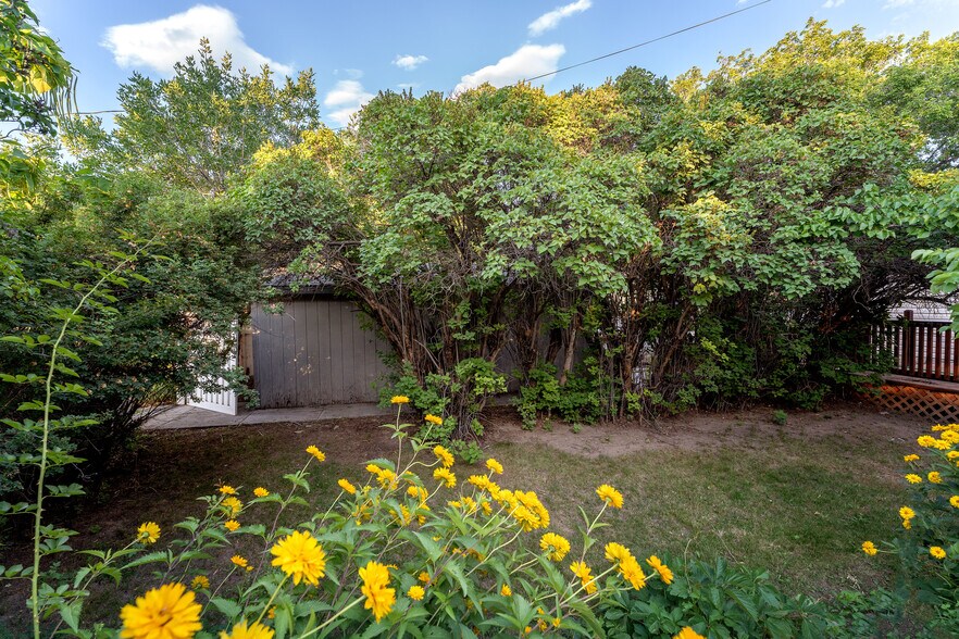 More Photos Of 189 S Vernal Ave, Vernal General Retail For Sale