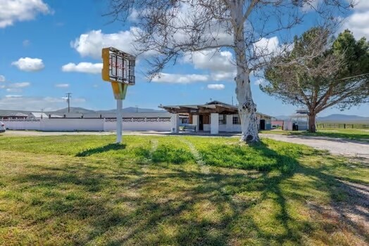 More Photos Of 12900 Soda Lake Rd, Santa Margarita Hotel For Lease