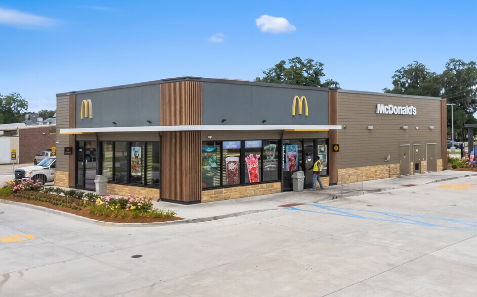 More Photos Of 13496 Highway 73, Geismar Fast Food For Sale