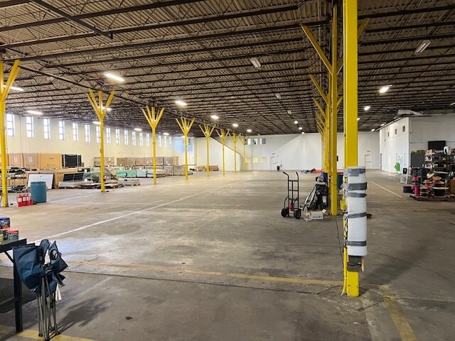 More Photos Of 93 Triangle St, Danbury Manufacturing For Lease