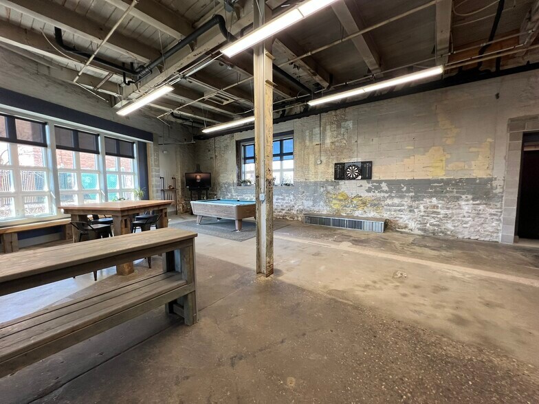 More Photos Of 24 S Brooke St, Fond Du Lac Office For Sale