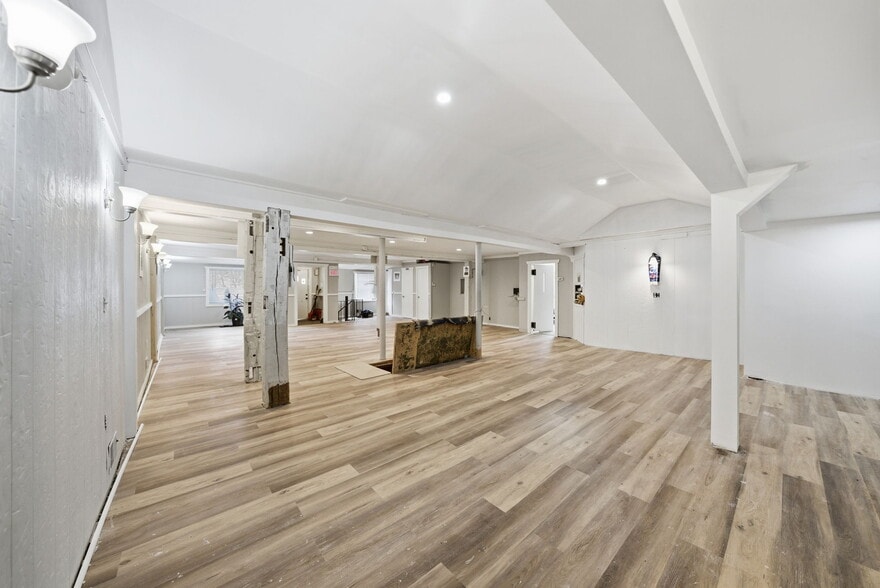 More Photos Of 409 Woodport Rd, Sparta Freestanding For Sale