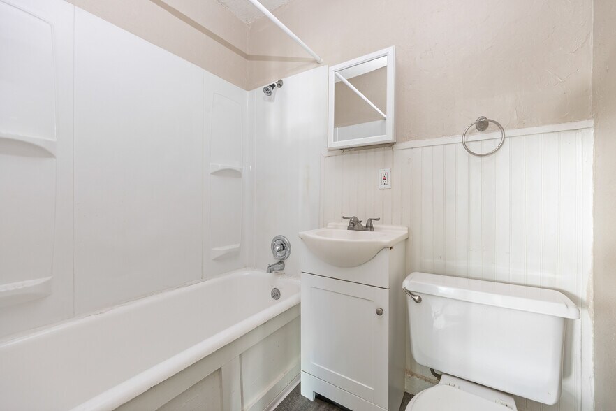 More Photos Of 3820 Walnut St, Kansas City Apartments For Sale