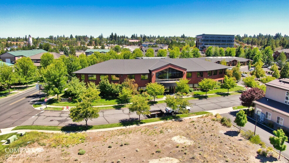 More Photos Of 320 SW Upper Terrace Dr, Bend Office For Lease