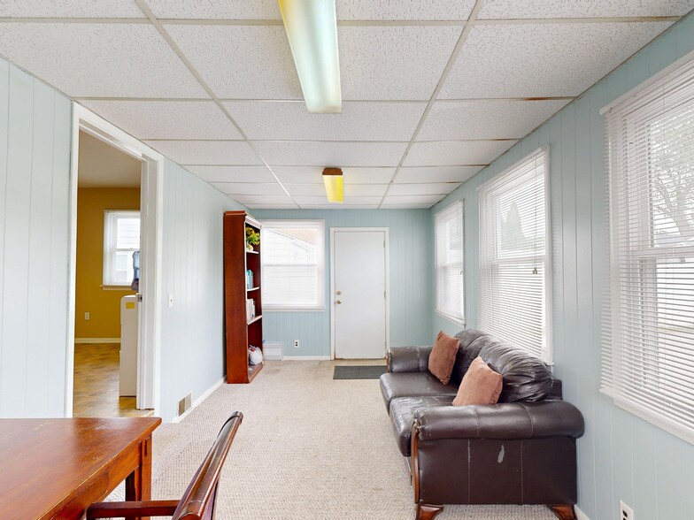More Photos Of 1213 W 38th St, Erie Office Residential For Sale