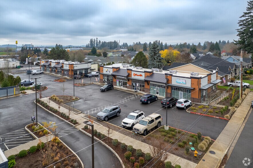 More Photos Of 30860 NW Pacific St, North Plains Storefront For Lease