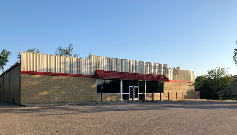 Primary Photo Of 169 E Highway 14, Tyler Freestanding For Lease