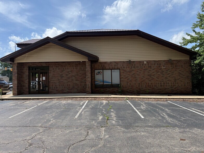 More Photos Of 1800 Union St, Lafayette Office For Sale
