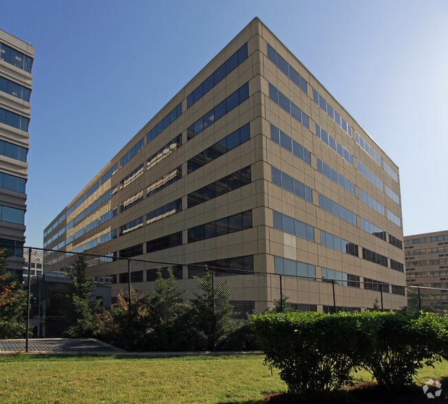 More Photos Of 600 Maryland Ave SW, Washington Unknown For Lease