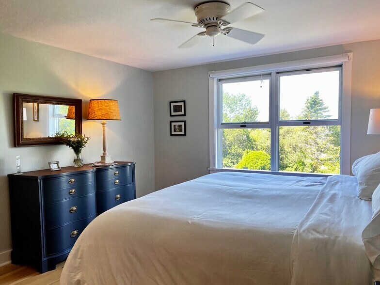 More Photos Of 3063 Bristol Rd, New Harbor Hospitality For Sale