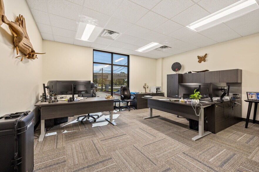 More Photos Of 1441 I-45 Hwy, Conroe Medical For Sale