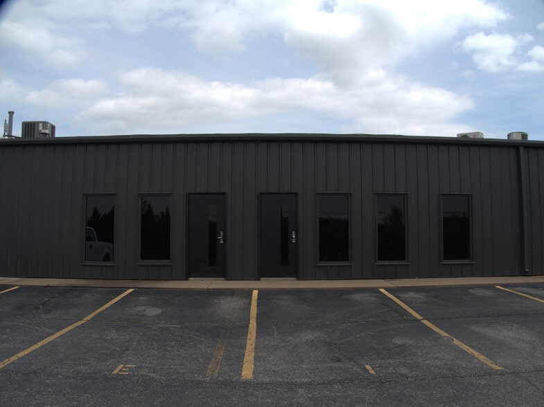 More Photos Of 1000 SE 5th St, Bentonville Office For Lease