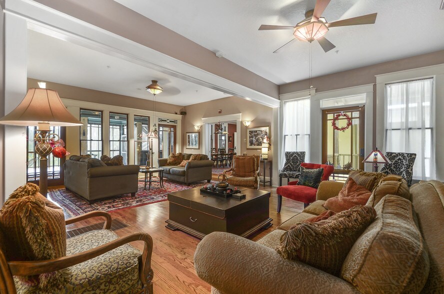 More Photos Of 620 N Tubb St, Oakland Specialty For Sale