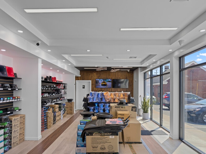 More Photos Of 42 Kirk St, Methuen General Retail For Sale