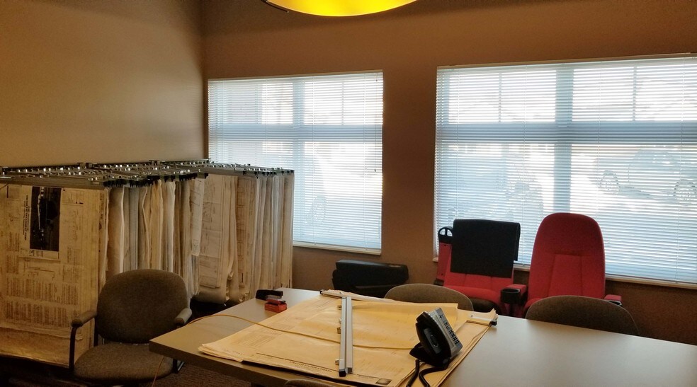 More Photos Of 3601 18th St S, Saint Cloud Showroom For Sale