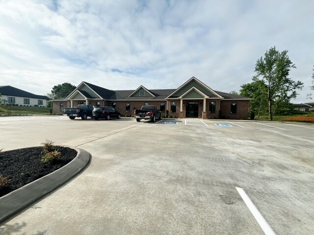 More Photos Of 2678 Townsend Ct, Clarksville Medical For Lease