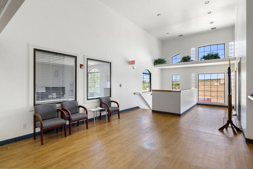 More Photos Of 221 N Marina St, Prescott Medical For Lease