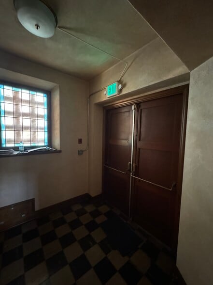 More Photos Of 2330 Prince St, Berkeley Schools For Sale