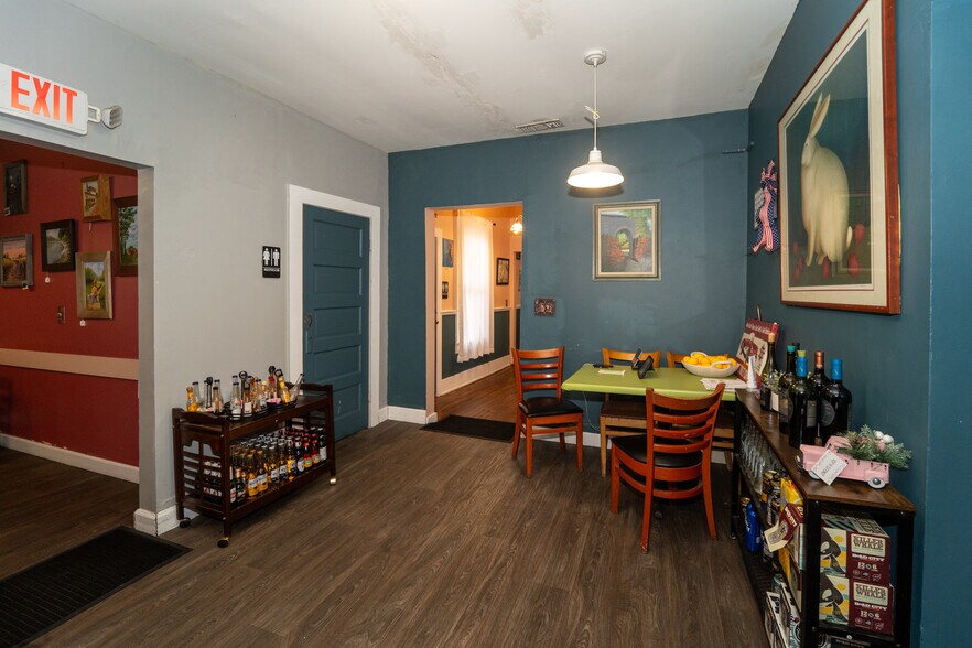 More Photos Of 40 S Dixie Hwy, Saint Augustine Storefront Retail Residential For Sale