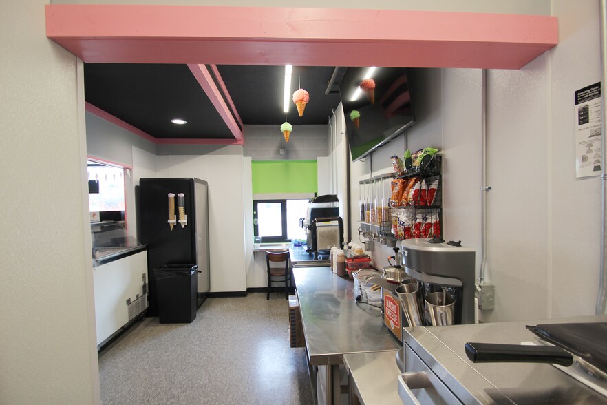 More Photos Of 129 Broad St, Wadsworth General Retail For Sale