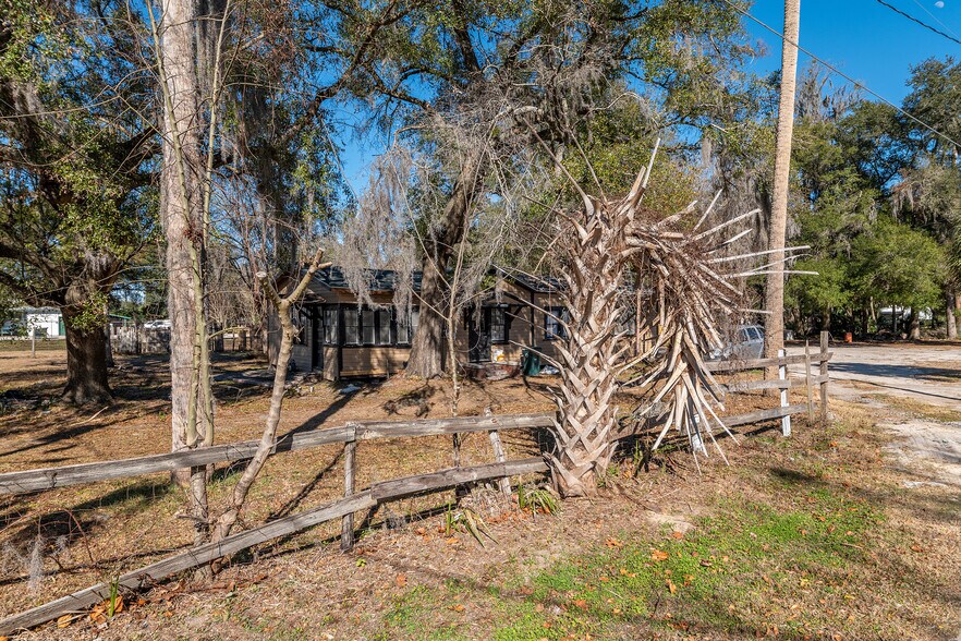 More Photos Of 1007 25th St, Ocala General Retail For Sale