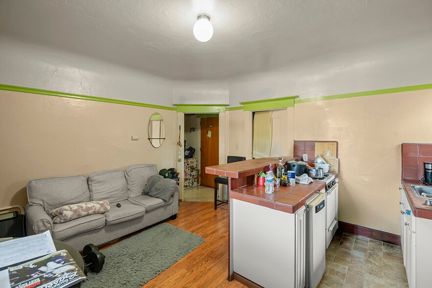 More Photos Of , Oakland Multifamily For Sale