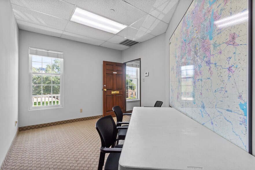 More Photos Of 17734 Preston Rd, Dallas Office For Sale
