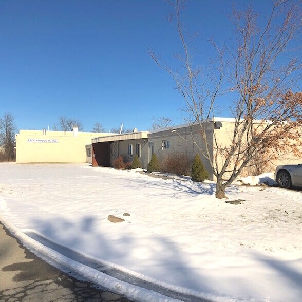 More Photos Of 63 Railroad Ave, Wallkill Warehouse For Lease