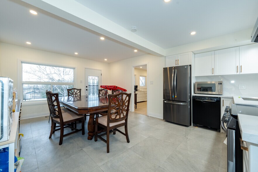 More Photos Of 2402 Holborn Rd, Queensville Land For Sale