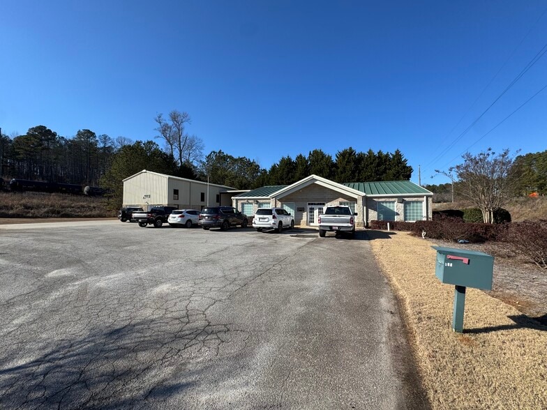 More Photos Of 442 Cadillac Pky, Dallas Flex For Lease