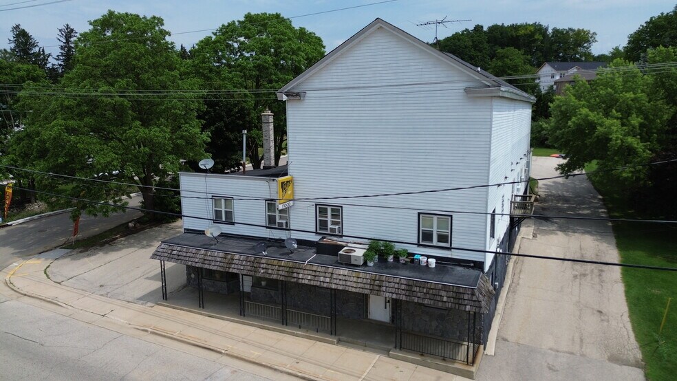 More Photos Of 200 W Washington St, Slinger Restaurant For Lease
