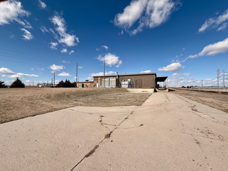 More Photos Of 4303 E 39th St, Kearney Warehouse For Sale