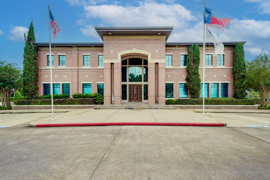 Primary Photo Of 1200 Soldiers Field Dr, Sugar Land Medical For Lease