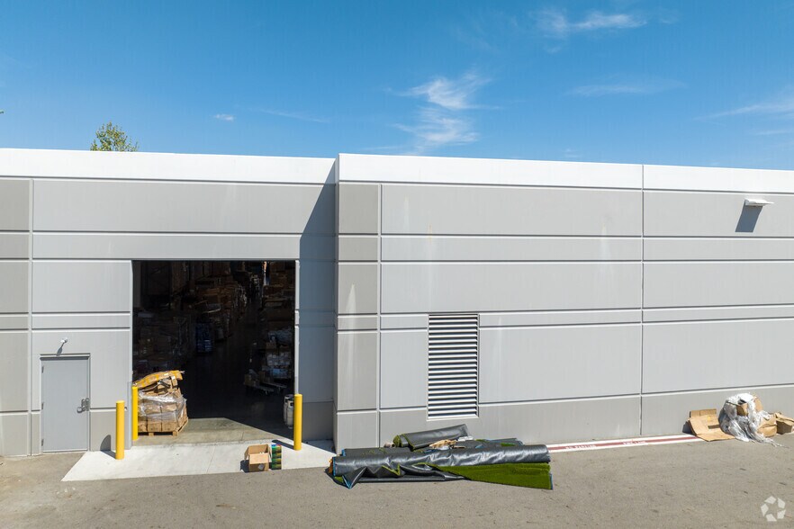 More Photos Of 3412 De Forest Cir, Mira Loma Warehouse For Sale