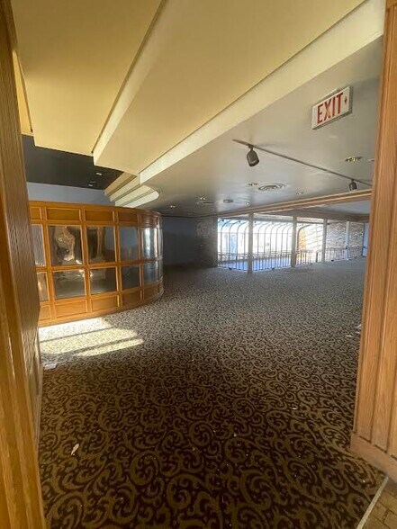 More Photos Of 215 N Church St, Rocky Mount Hotel For Sale