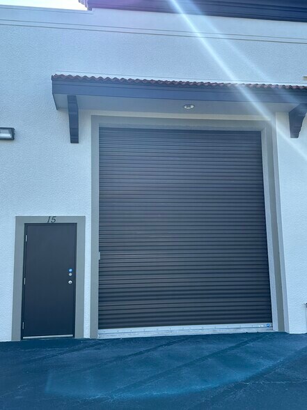 More Photos Of 16131 Performance, Naples Flex For Sale