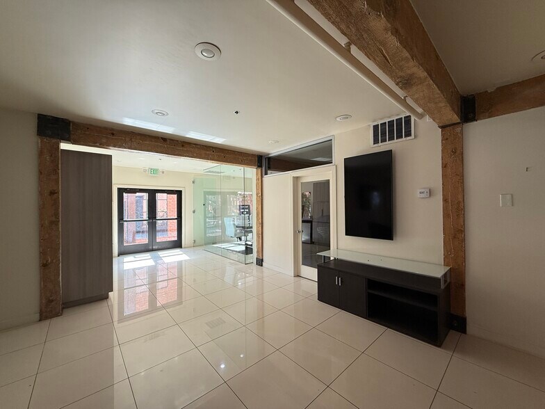 More Photos Of 2 W Saint George Blvd, Saint George Office For Lease