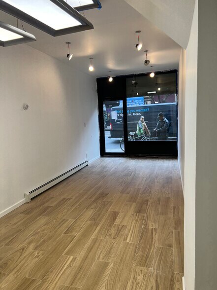 More Photos Of 410 7th Ave, Brooklyn Storefront Retail Residential For Lease