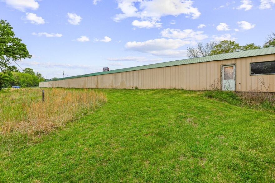 More Photos Of 99 Roper Dr, Park Hills Self Storage For Sale