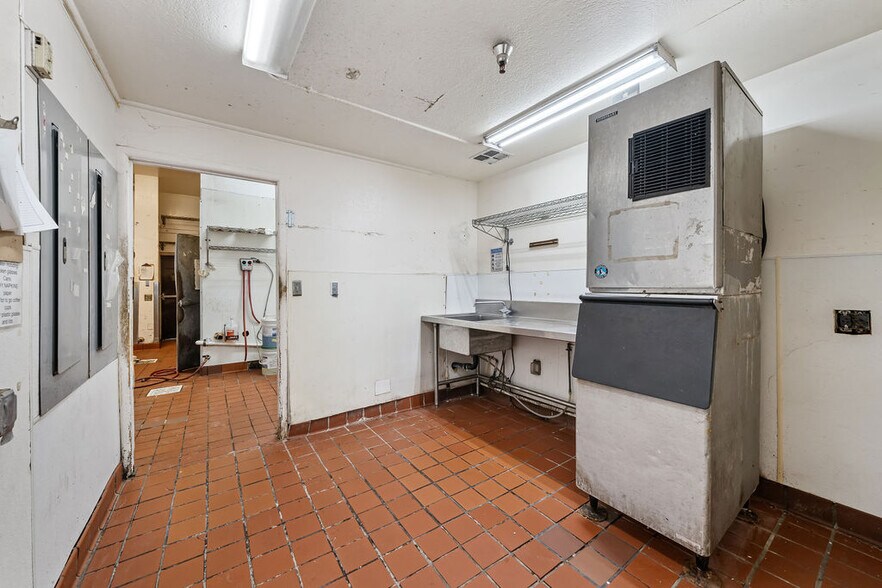 More Photos Of 1121 Broad St, San Luis Obispo Restaurant For Sale
