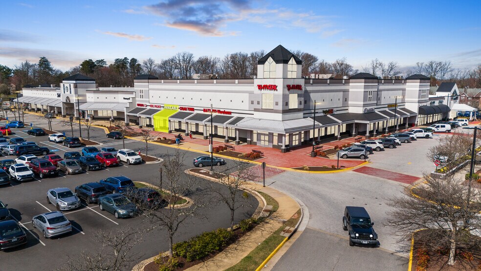 More Photos Of 12100-12220 W Fairfax Towne Center, Fairfax Unknown For Lease