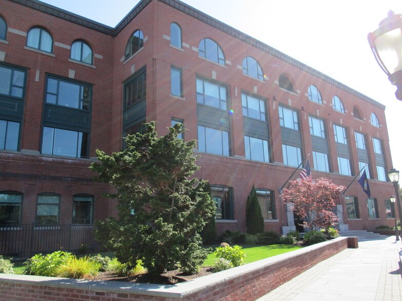 More Photos Of 1 Harbour Pl, Portsmouth Office For Lease